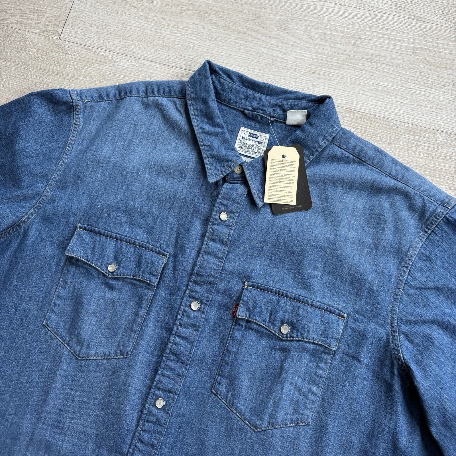BNWT Levi’s Denim Shirt Mens Blue Size 2XL Relaxed Pearl Snap Button S/Sleeve