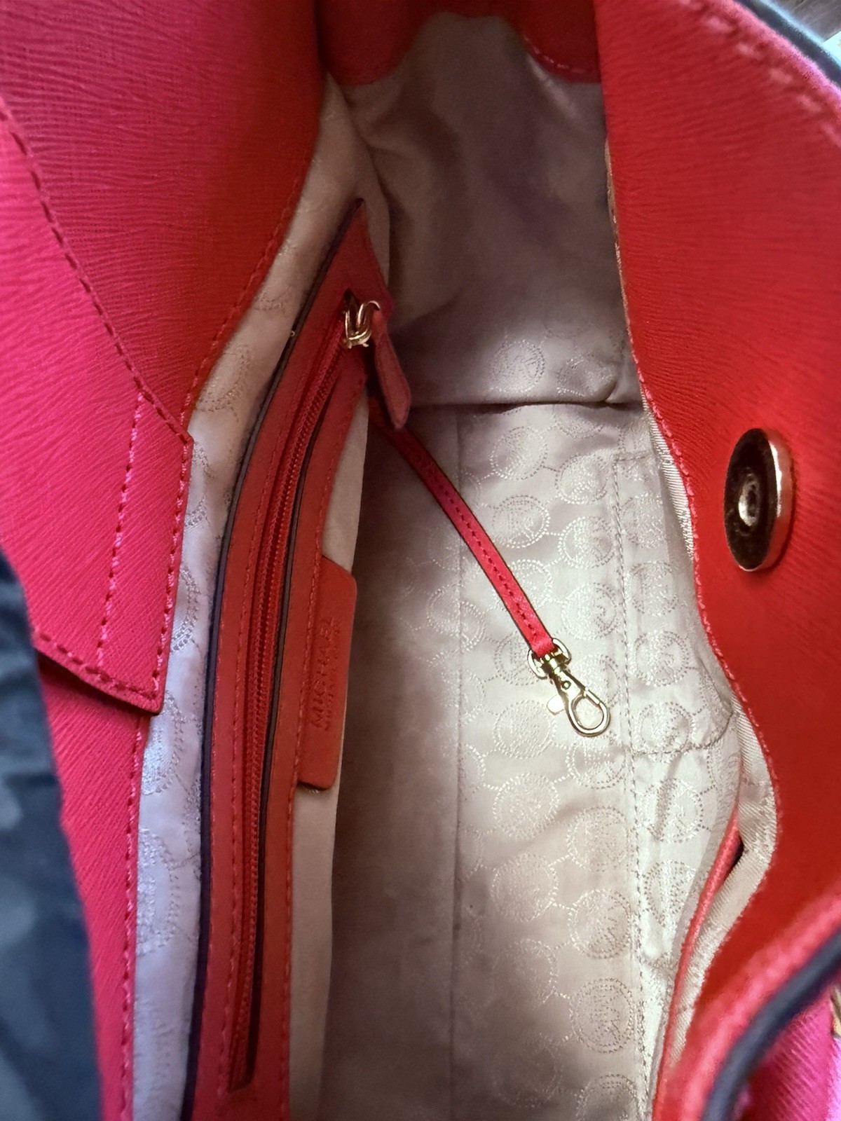 MICHAEL KORS HAMILTON Satchel, in Watermelon color