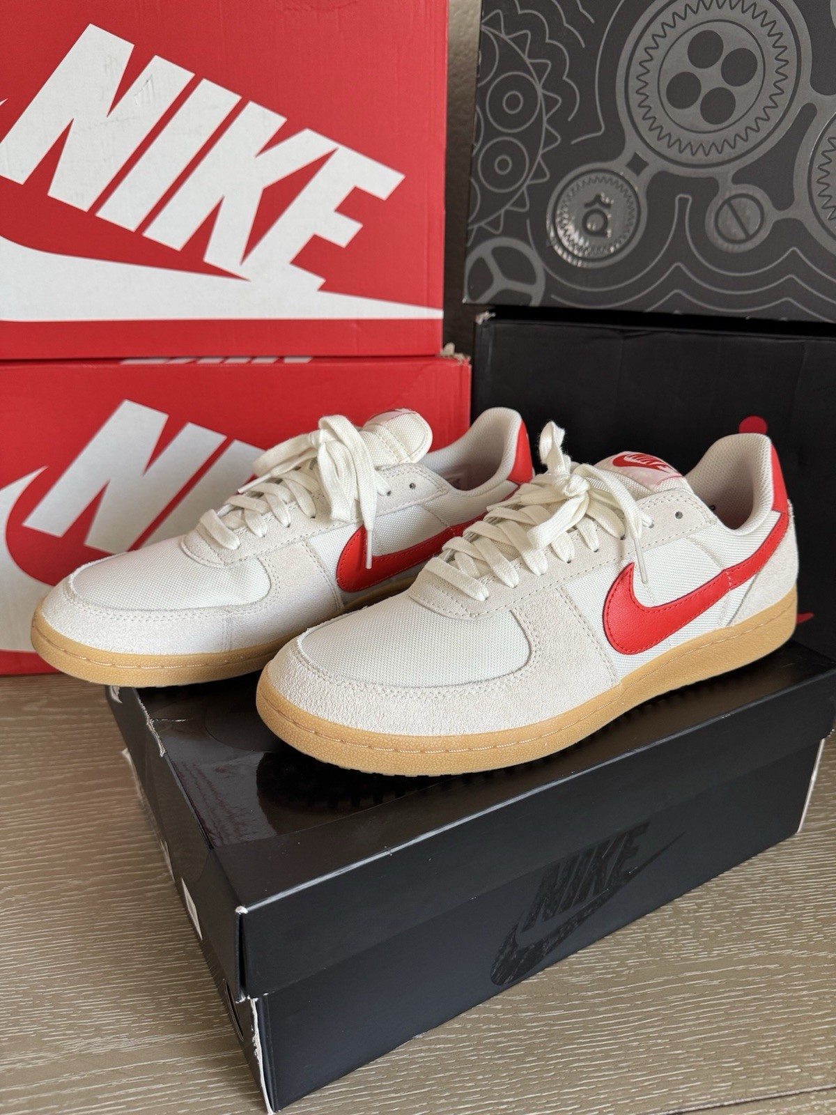 Men’s Nike Field General Pale Ivory/Picante Red Size 11.5 Shoes w/ Original Box