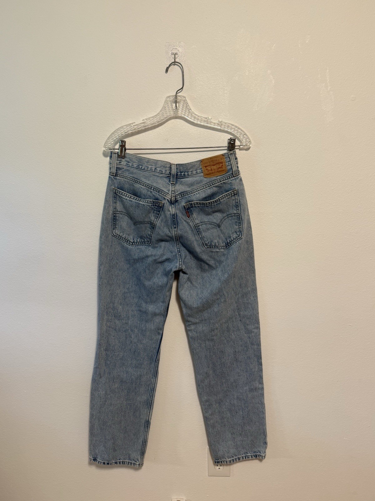 Levi’s Low Pro Straight Jeans Womens – Size 27 Light Wash Denim Blue WaterLess