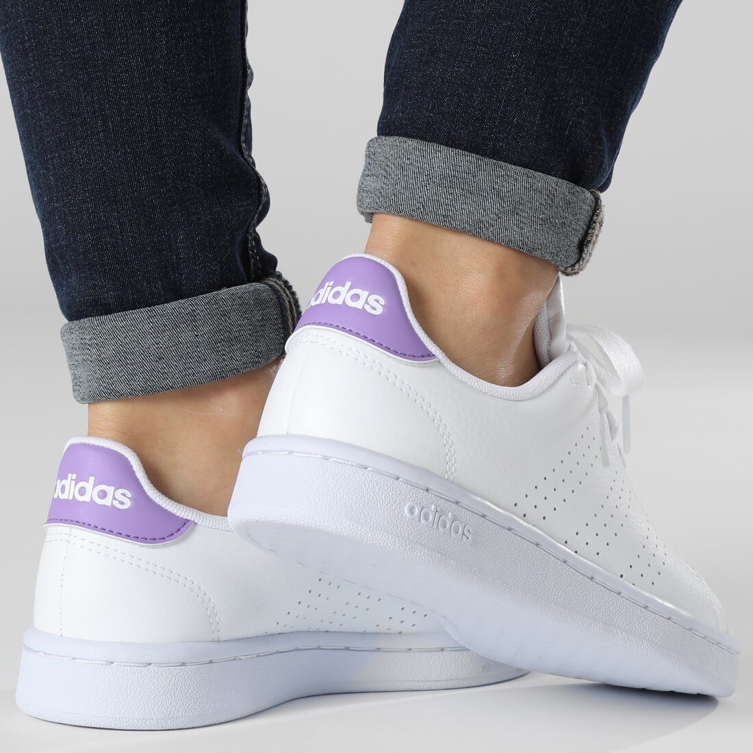 Adidas Advantage Women’s Size 8.5 Tennis Shoe White Sneaker Trainer #320