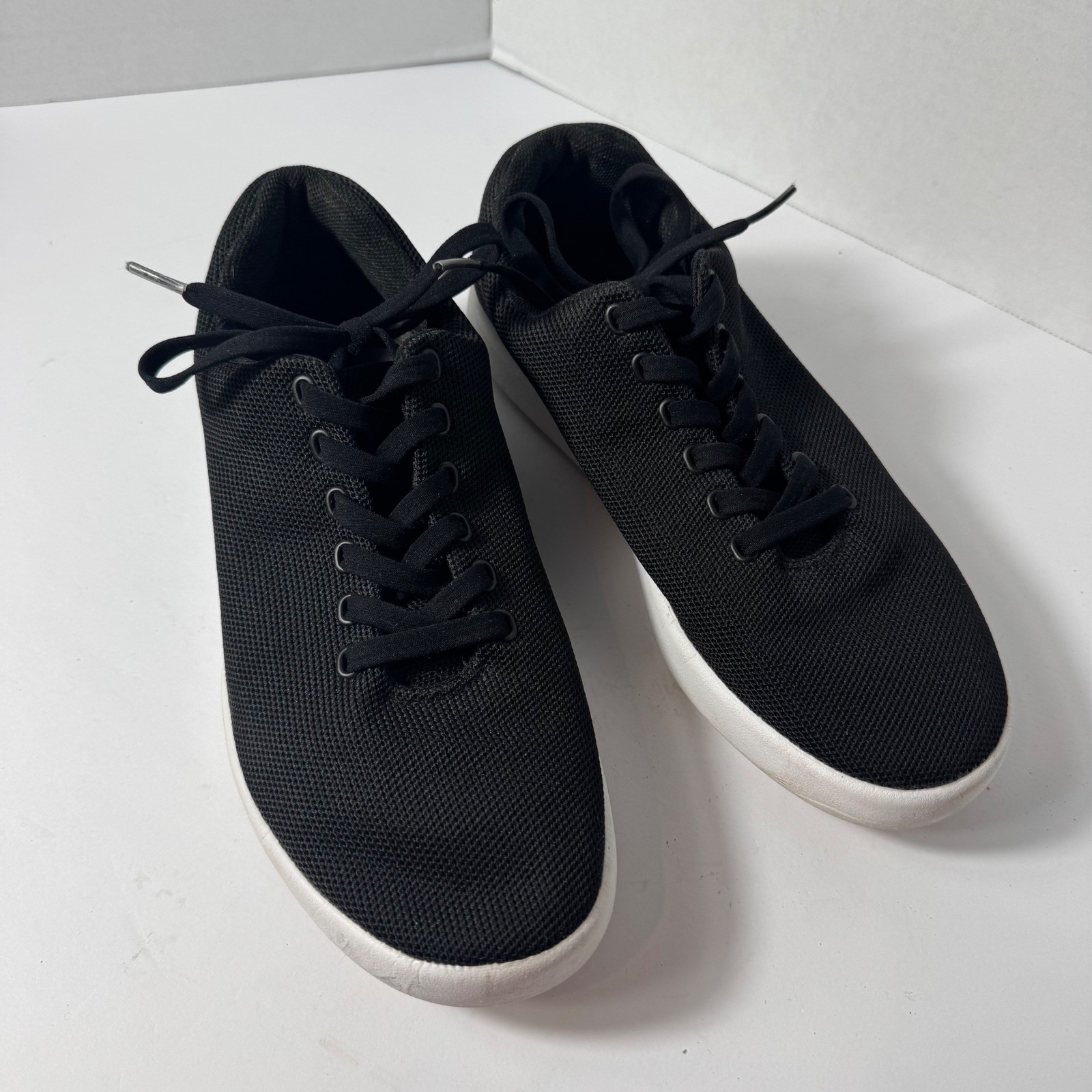 Atoms Model 000 Black White Mesh Low Top Sneakers Womens 8.25 Mens 6.75