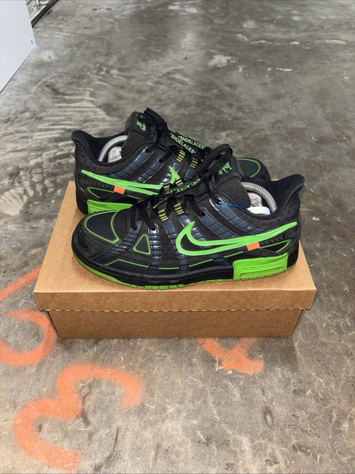 Nike Air Rubber Dunk Off-White Green Strike Size 9.5M/11W CU6015-001
