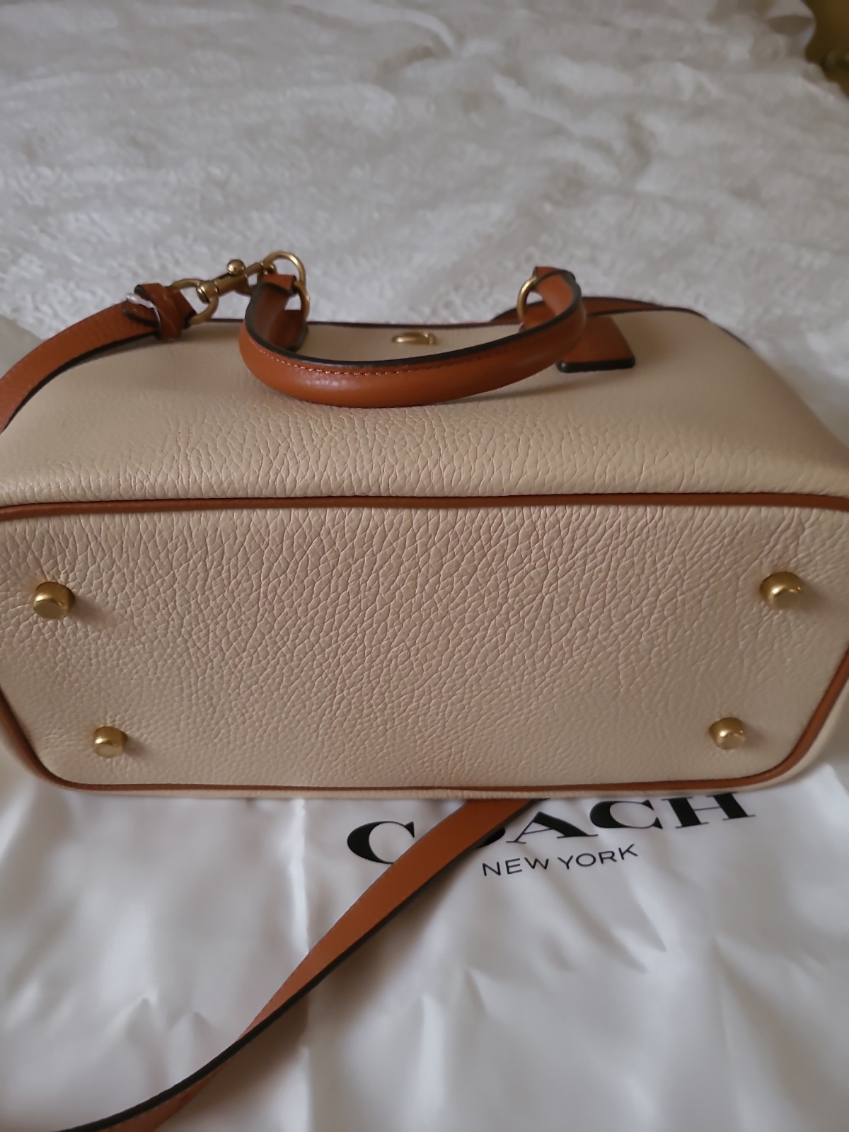 Coach LGCY CARRYALL 28 ivory/multy