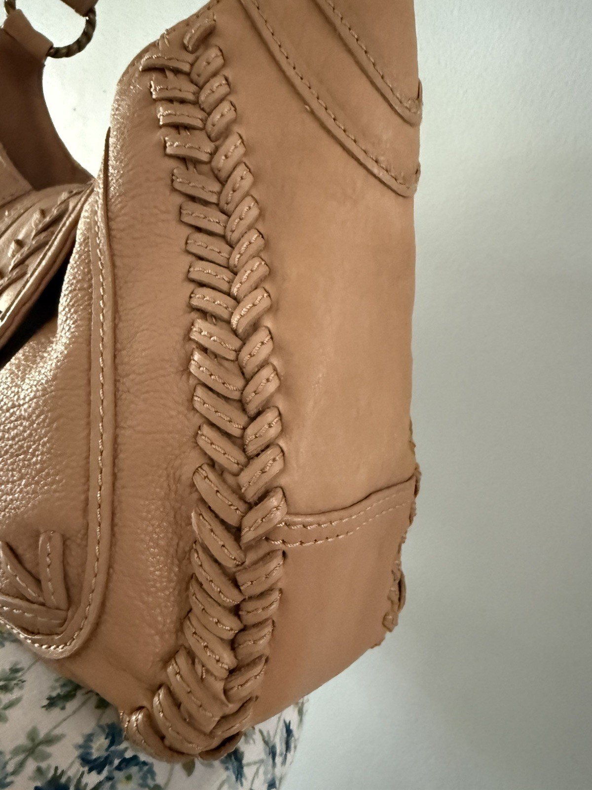 Vintage Wilsons Leather Y2K Light Brown Pebbled Whipstitch Turn Lock Flap Bag