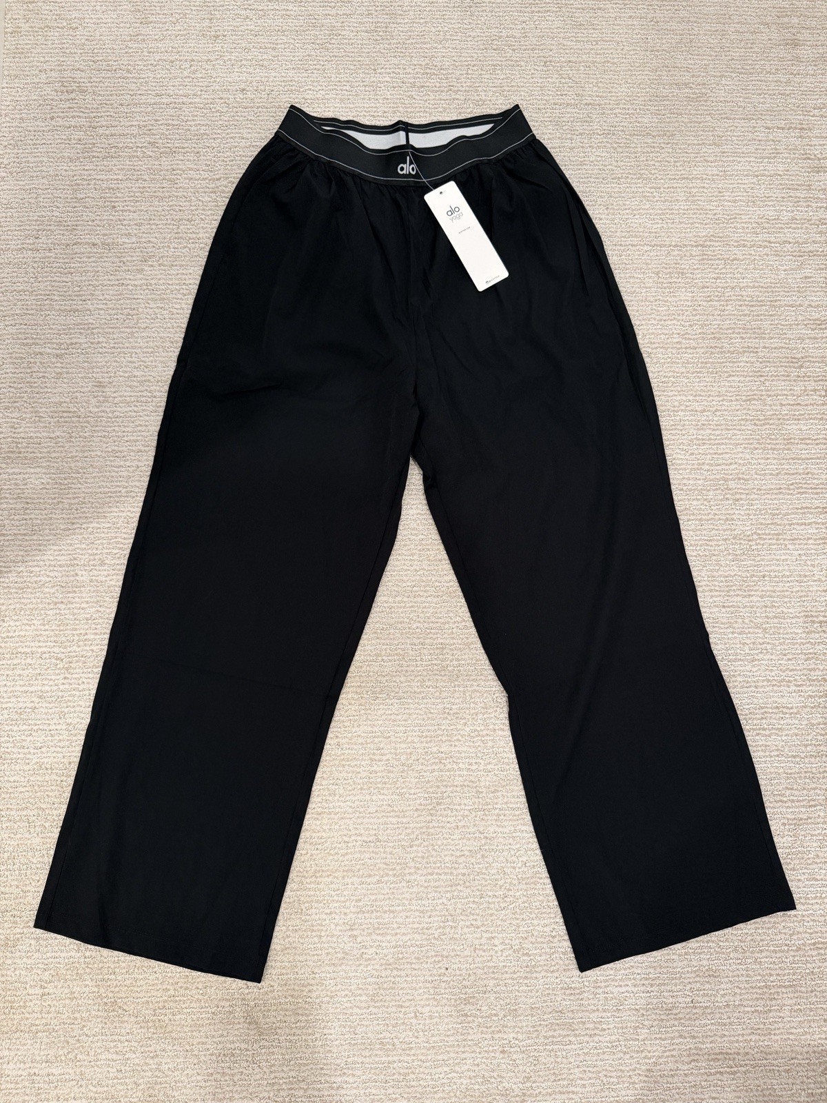 NWT Alo Yoga Wide Leg Pants Black Size L Women’s Athletic Lounge Yoga Pants