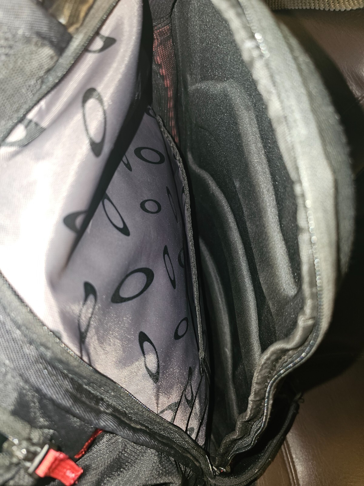 OAKLEY BIG KITCHEN SINK BACKPACK 35L – BLACK