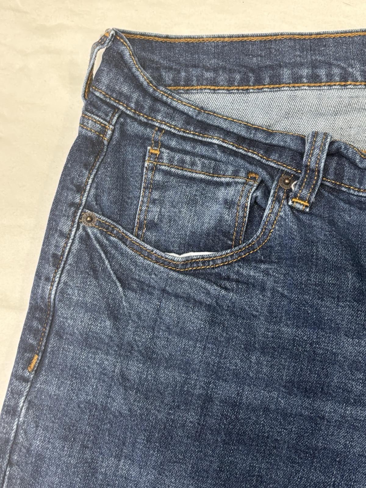 Old Navy Boyfriend Mid-Rise Medium Wash Blue Denim Jeans Stretch 5-Pocket 16