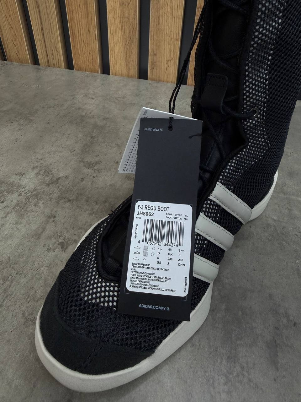 Adidas Y-3 Regu Boot Black/Talc Size 37 1/3