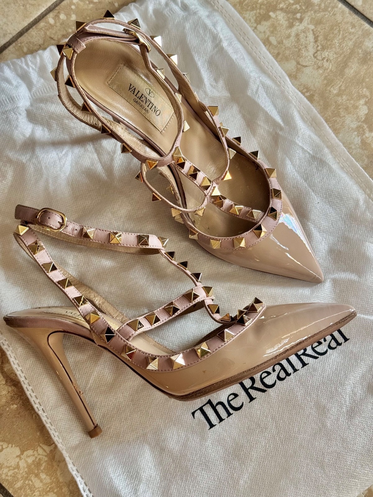 Valentino Garavani Rockstud Patent Leather Caged Heels Pumps Nude 35 US size 5