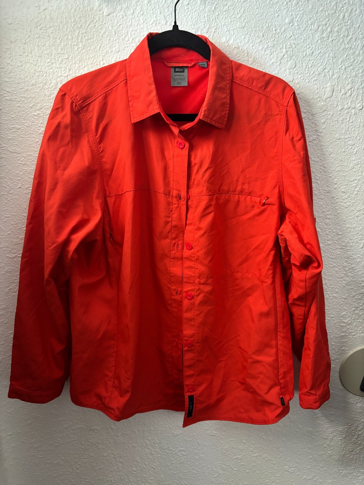 REI Sahara Women’s XL UPF Hiking Shirt Coral Long Sleeve Button Up Trail Travel