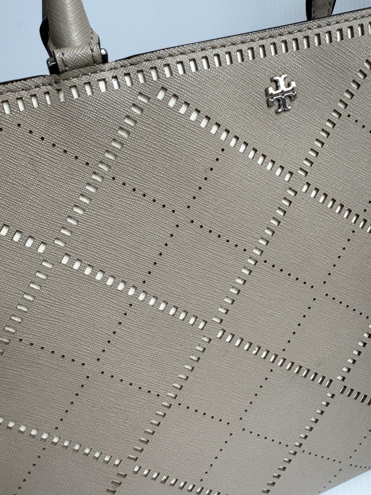 Tory Burch Robinson Crosshatch Large Zip Tote Satchel In French Gray EUC