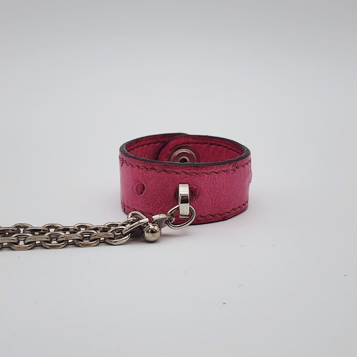 HERMES Nomad Glove Holder Ostrich Leather Silver Hardware Pink 3.5cm Diameter