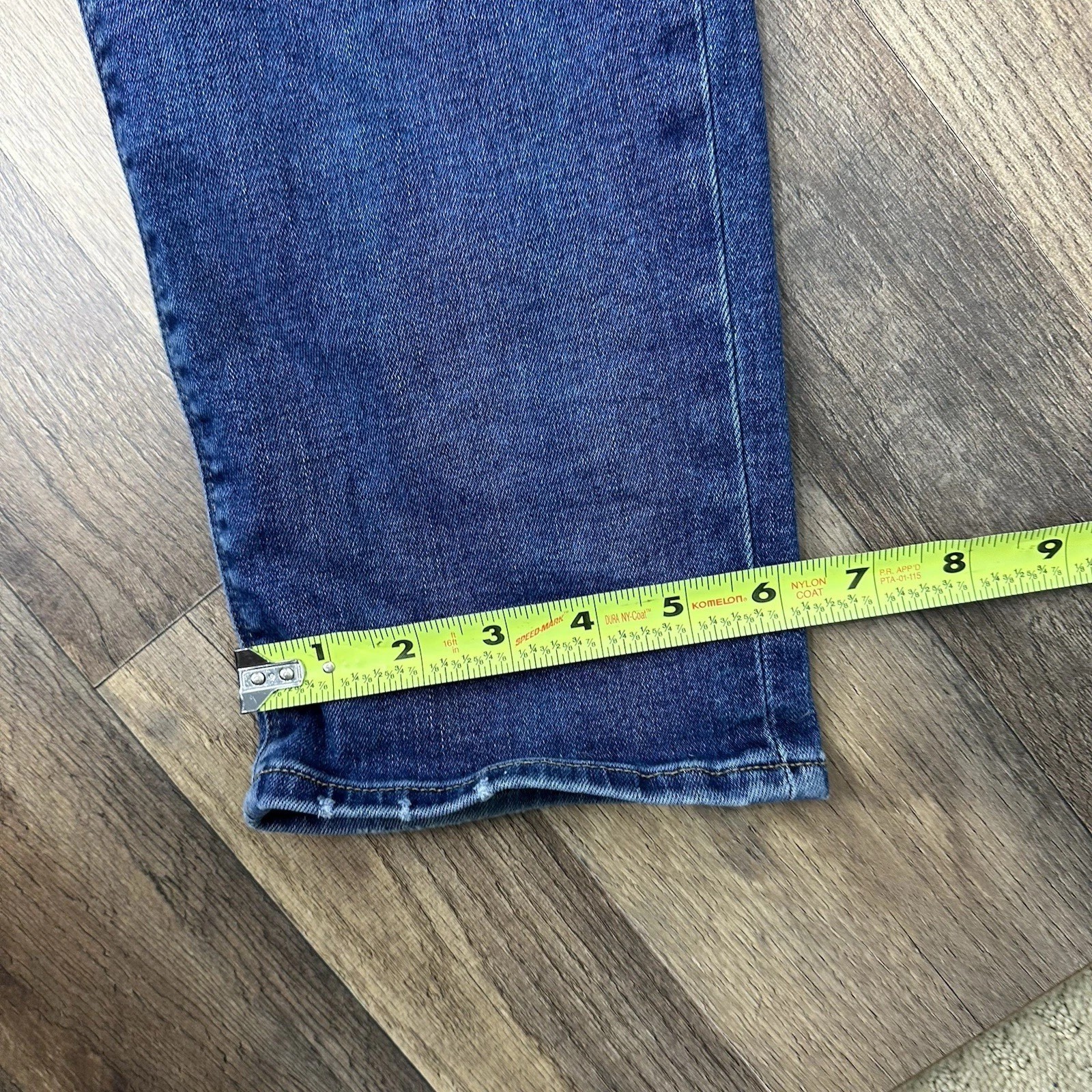 Hudson Women’s Flap Pocket Medium Wash Skinny Jeans Style WM422DDA Size 33