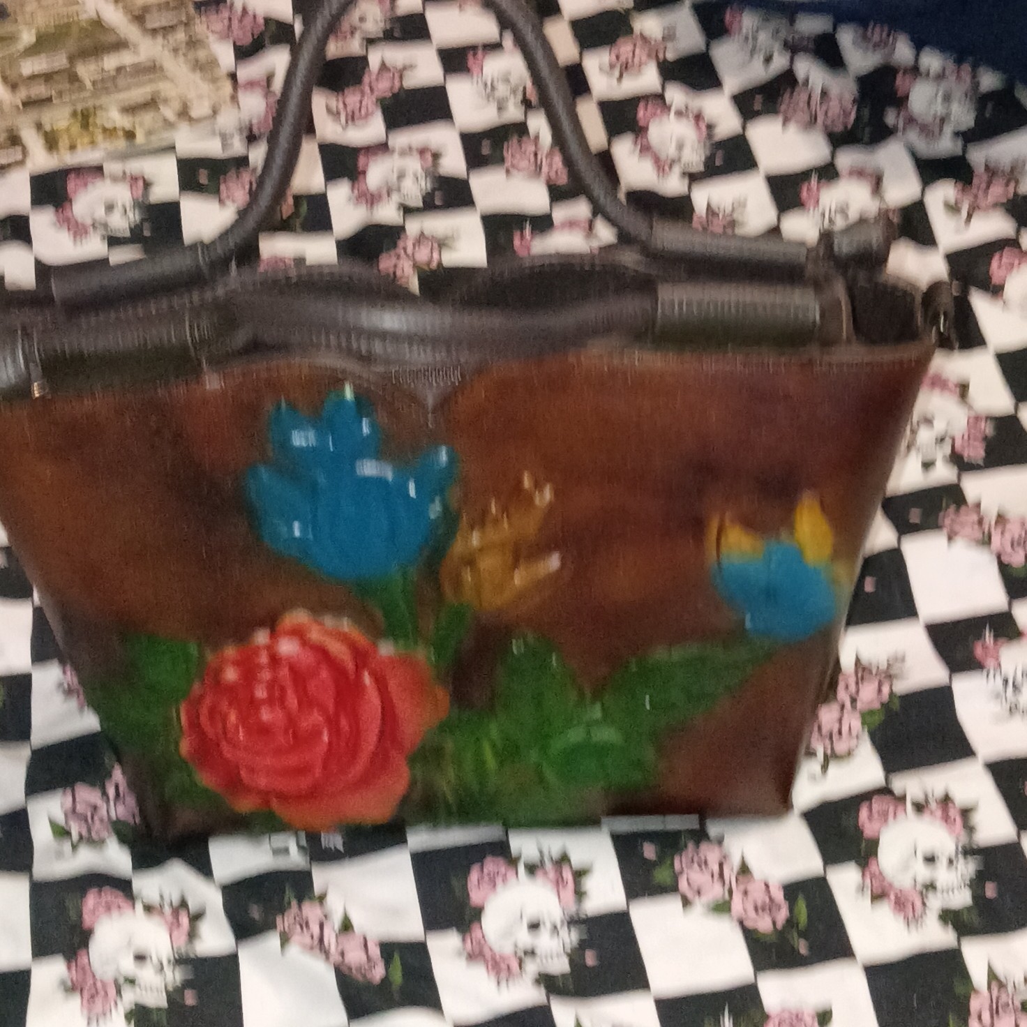 Red Leather Embossed Floral Pattern Handbag Purse Crossbody Bag 10.2″ L x 8.2″ H