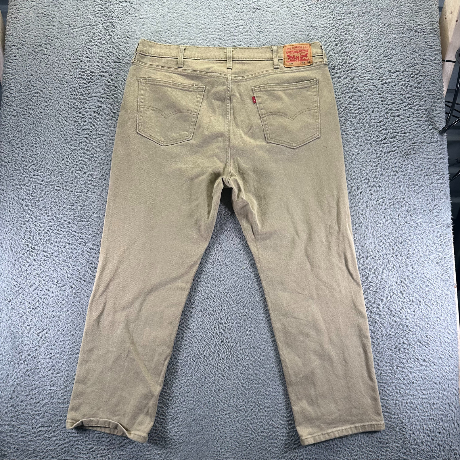 Levi’s 541 Jeans Men’s 42×30 Beige Cotton Denim Straight Travel Workwear Stretch