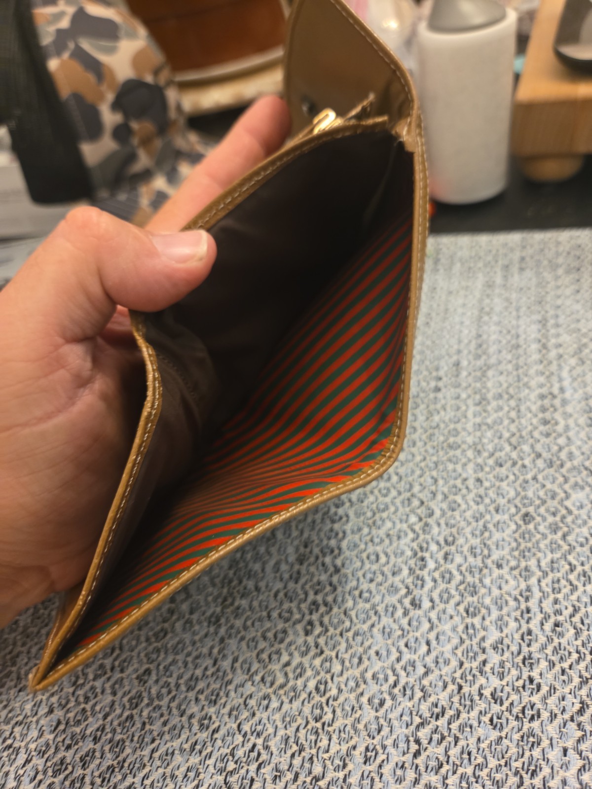 Vintage Gucci Trifold Wallet One Small Rip Starting In Corner Seen In Pictures