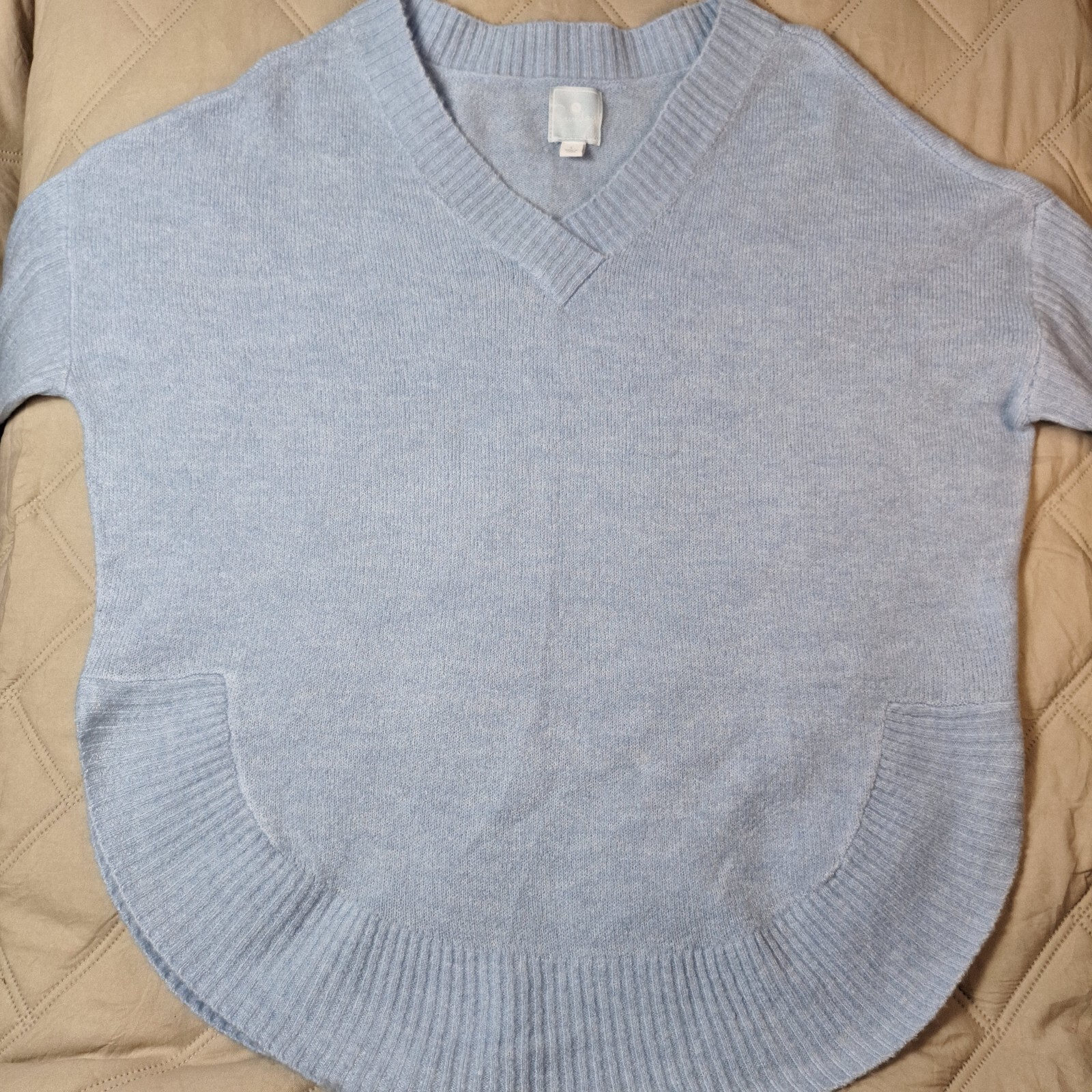 SUNDAY Acrylic Blend Super Soft Sweater Womens Sz L Sky Blue V-Neck Swoop L/S
