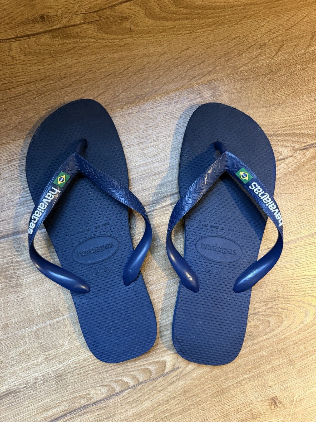 Havaianas Brazil Flag Logo Navy Blue Sandals Size 39-40, US 9/10 W & 8 M