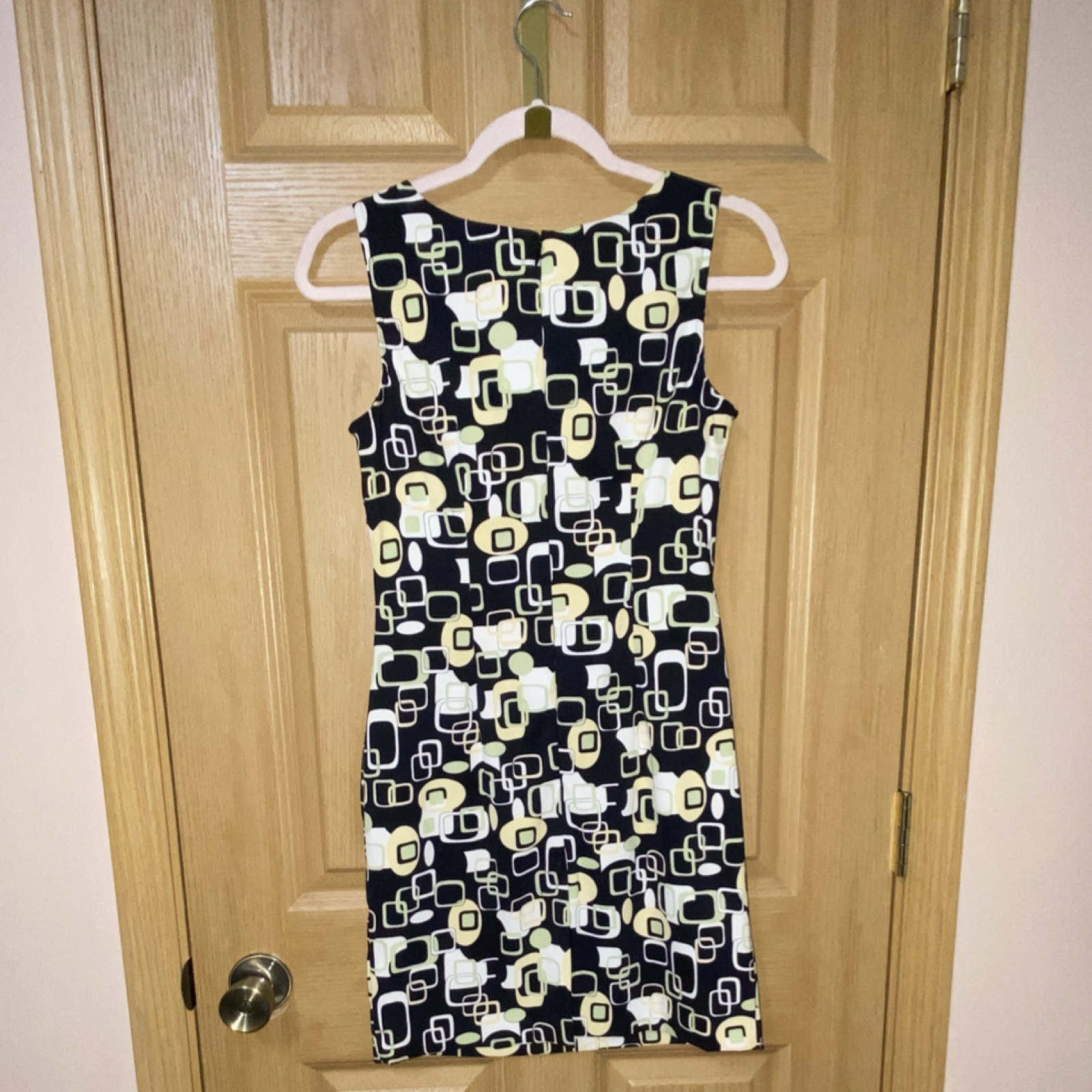 Connected Petite 4P Black/White/Green Geometric Sheath Dress Sleeveless