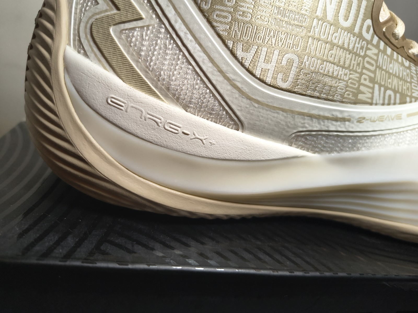 361 Zen Energy-X Gold/Beige/White Basketball Shoes ZEN VI/6 in Size 11 Men’s 11m
