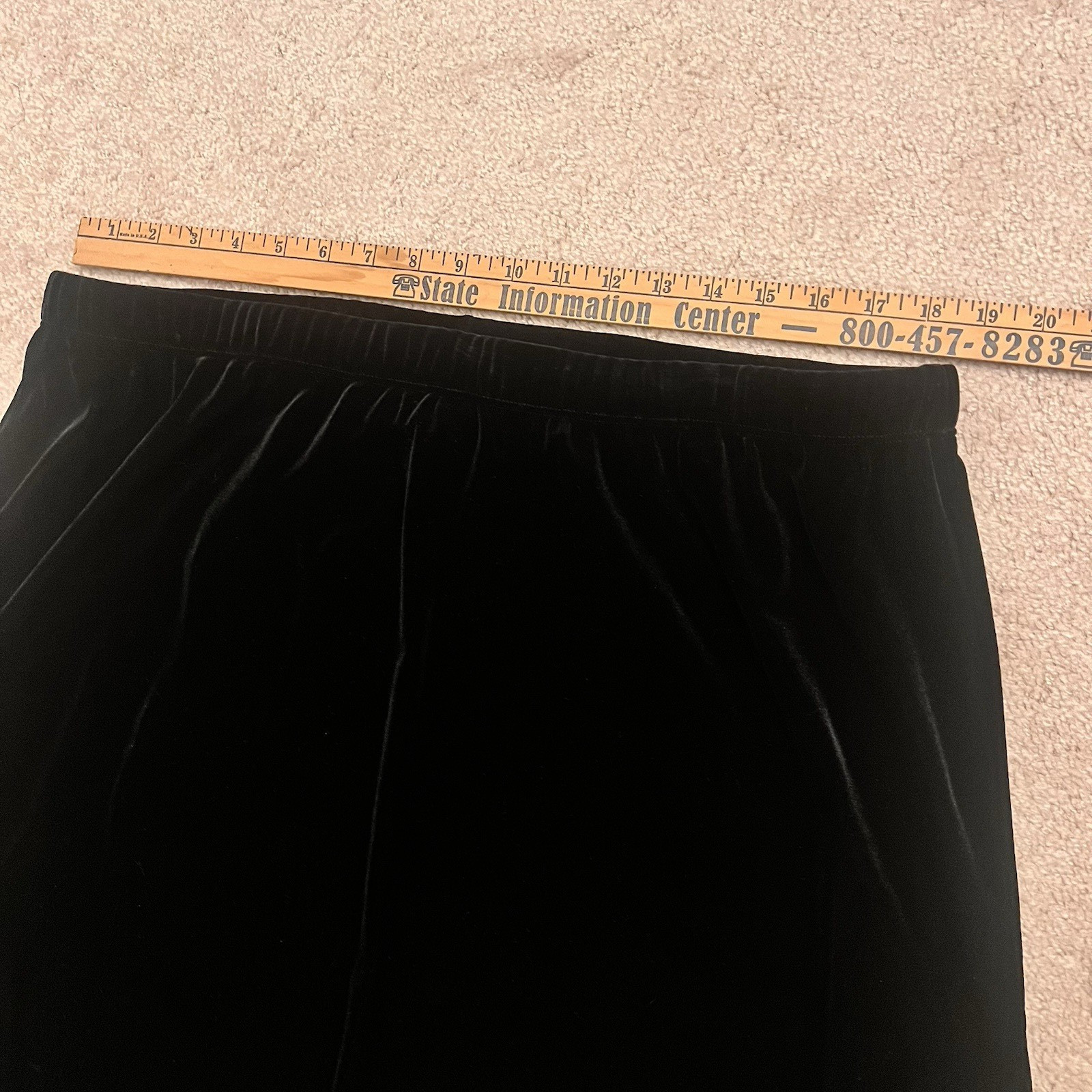 Notations. Sz 2X. Black Velvet Pull On Pencil Skirt. USA. Elastic Waist. B53