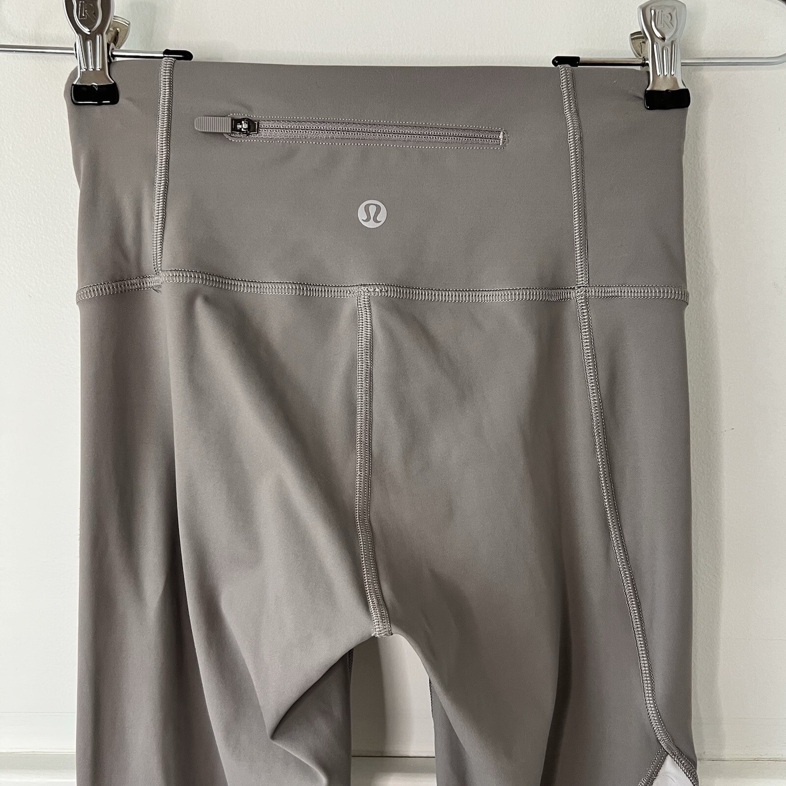 Lululemon Speed Wunder Tight Asym Half Moon/Light Chrome Size 2
