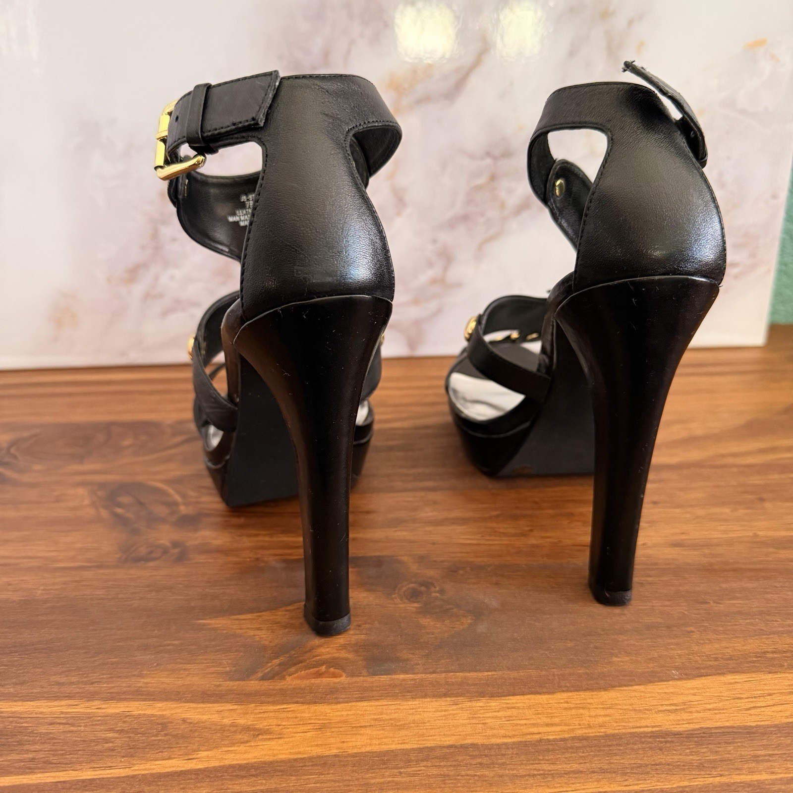 Jessica Simpson Strappy Leather Platform Heel Size 7