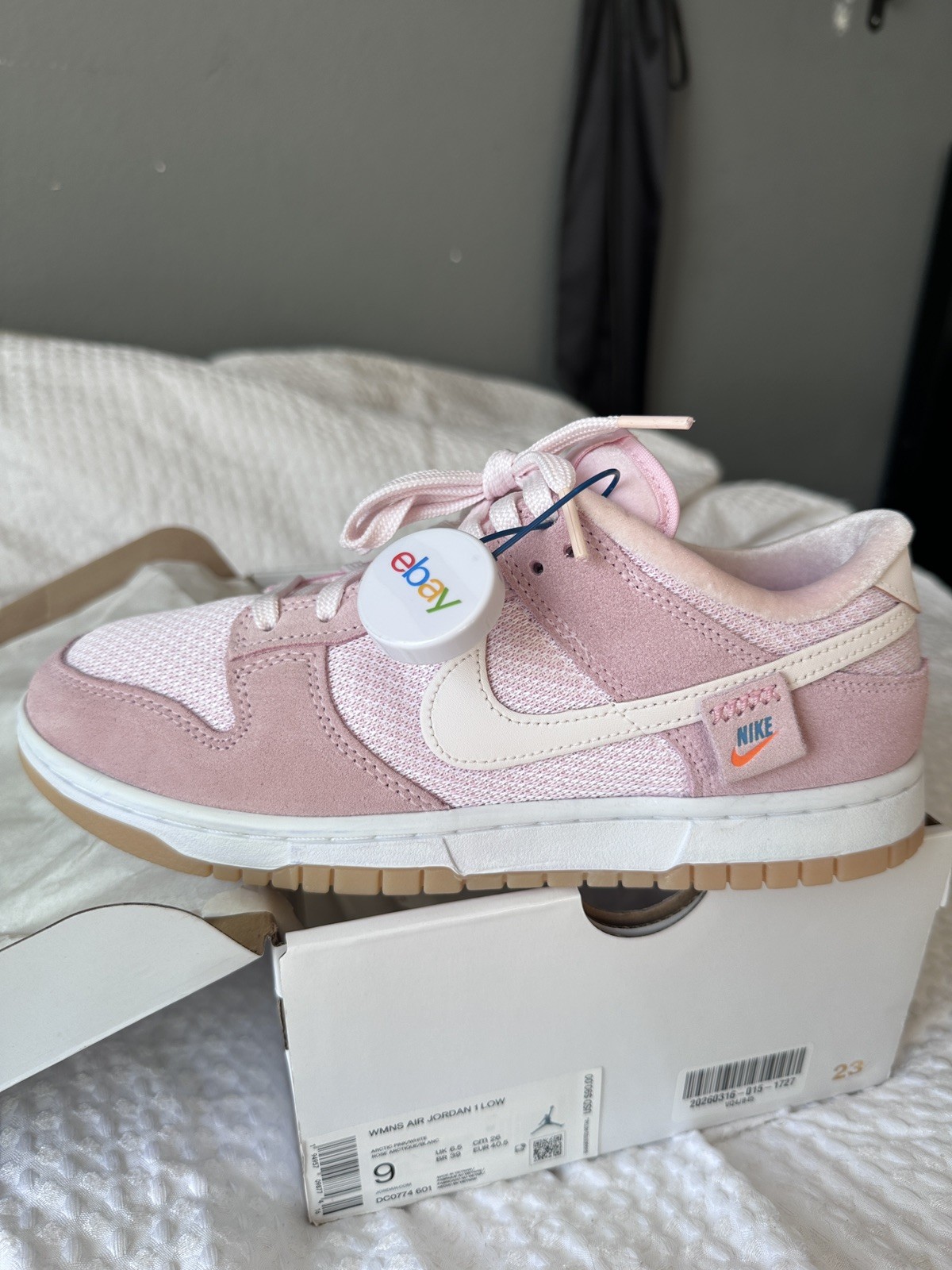 Nike Dunk Teddy Bear Light Pink Womens 9.5 Brand New (more pink in person)