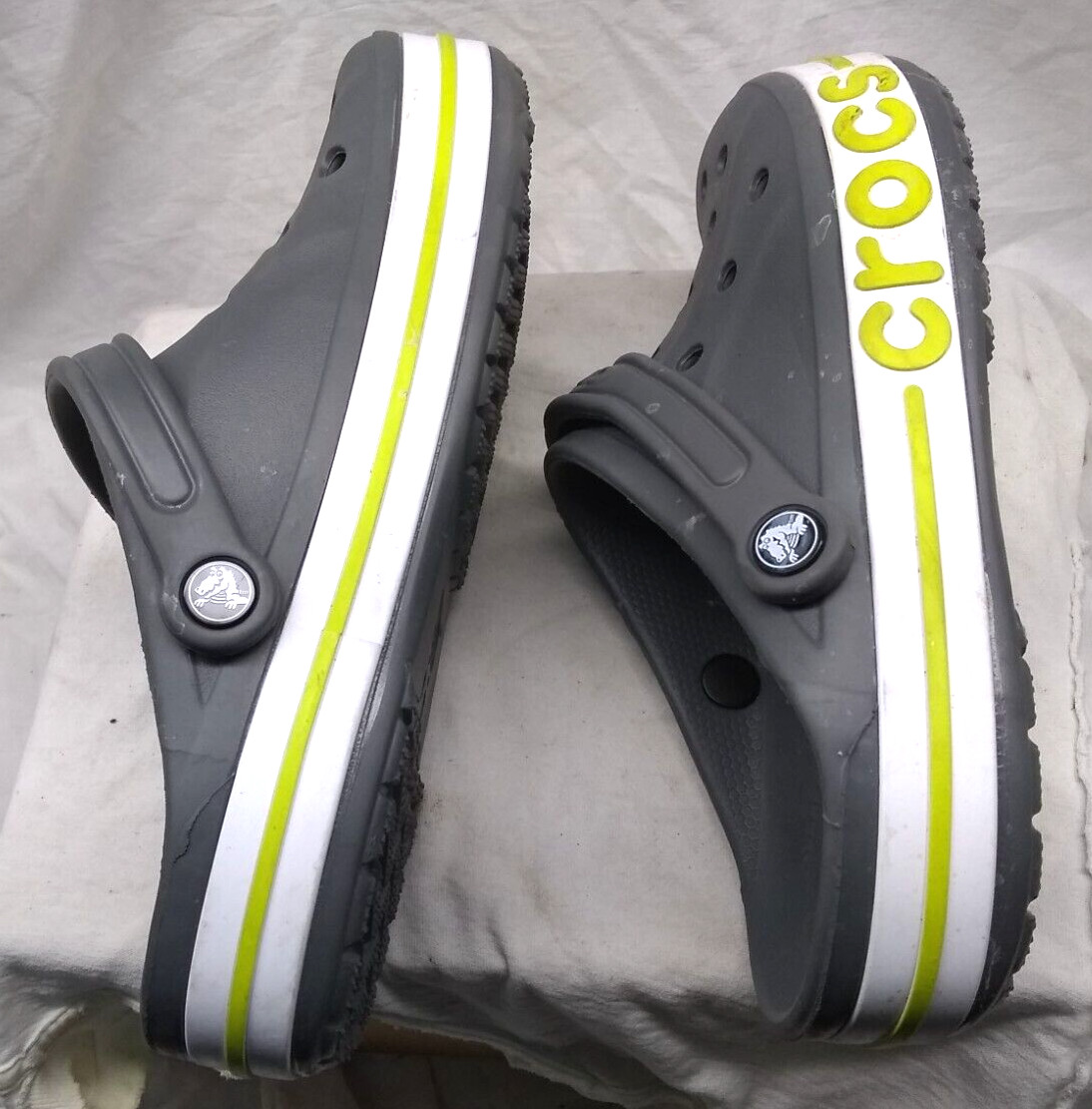 Crocs Women Men Clog Grey Bayaband Sandals Green Accent W10 M8 Great Condition