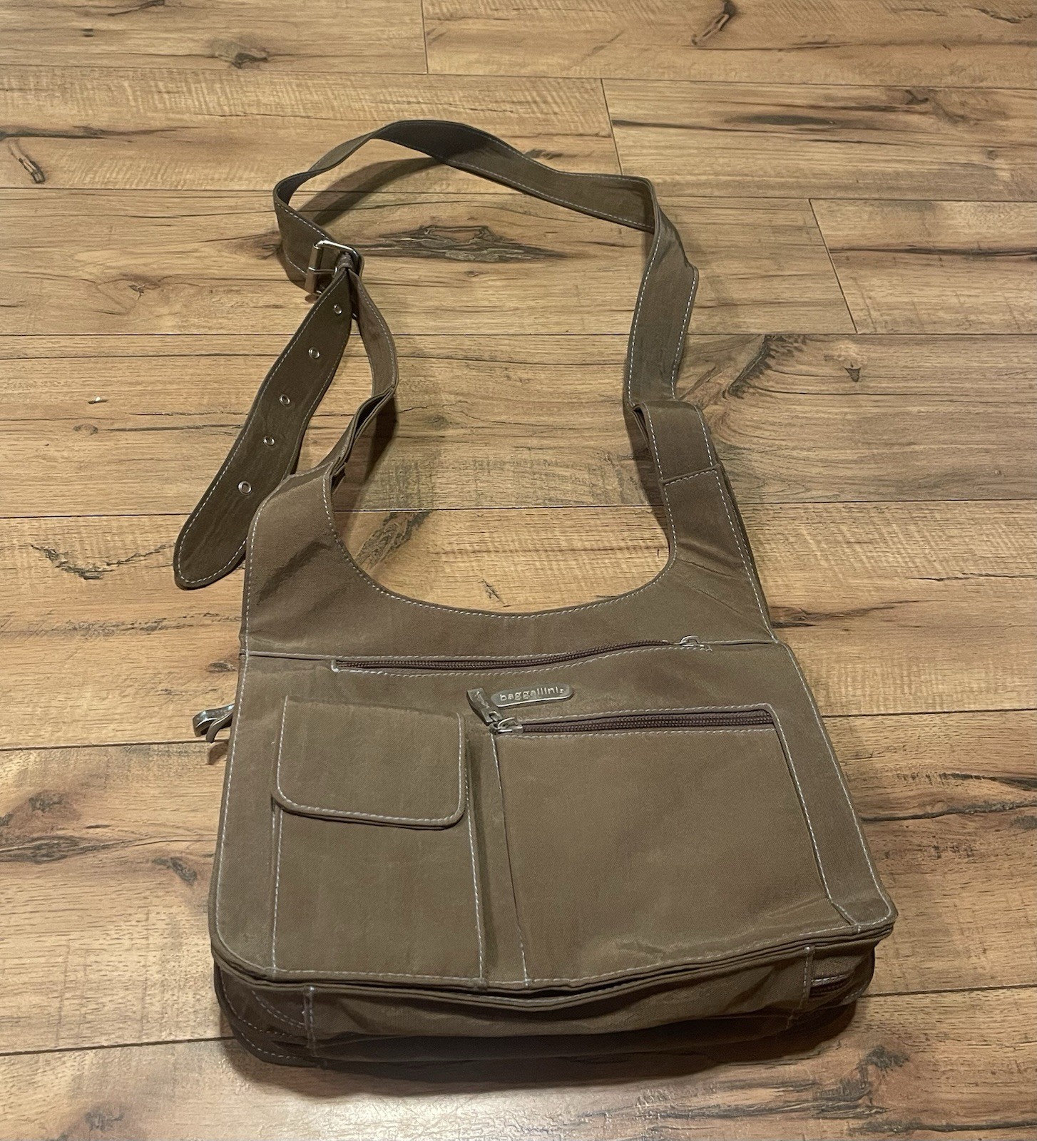 Baggallini Brown Ladies Cross Body Bag Expandable Sides ~ NEW WITHOUT TAGS