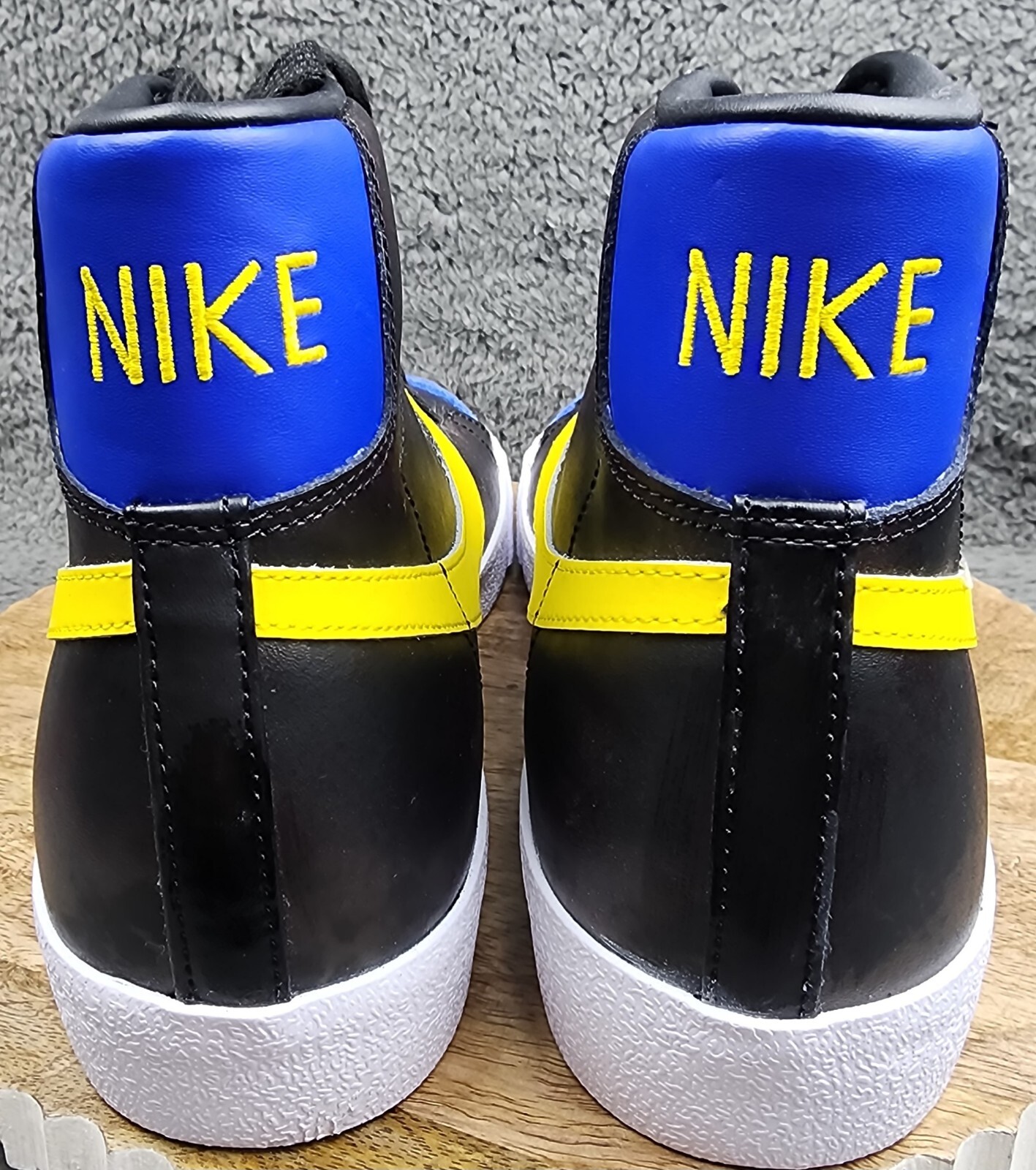 Nike Blazer Mid 77 Peace, Love, and Basketball Mens Size 9.5