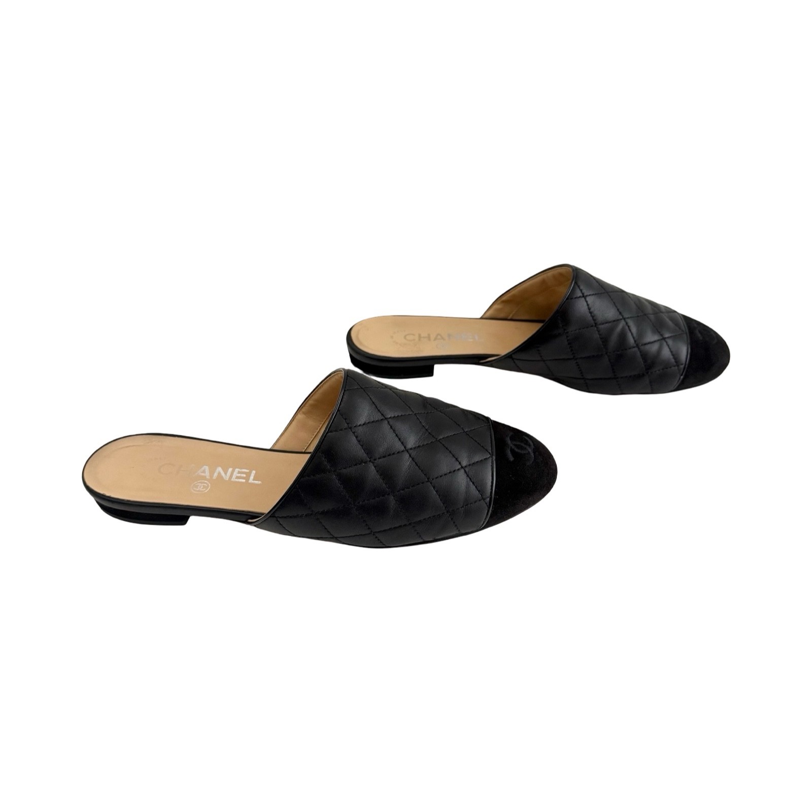 Chanel – CC Black Quilted Nappa & Suede Cap Toe Mule 38.5 | fomoluxury