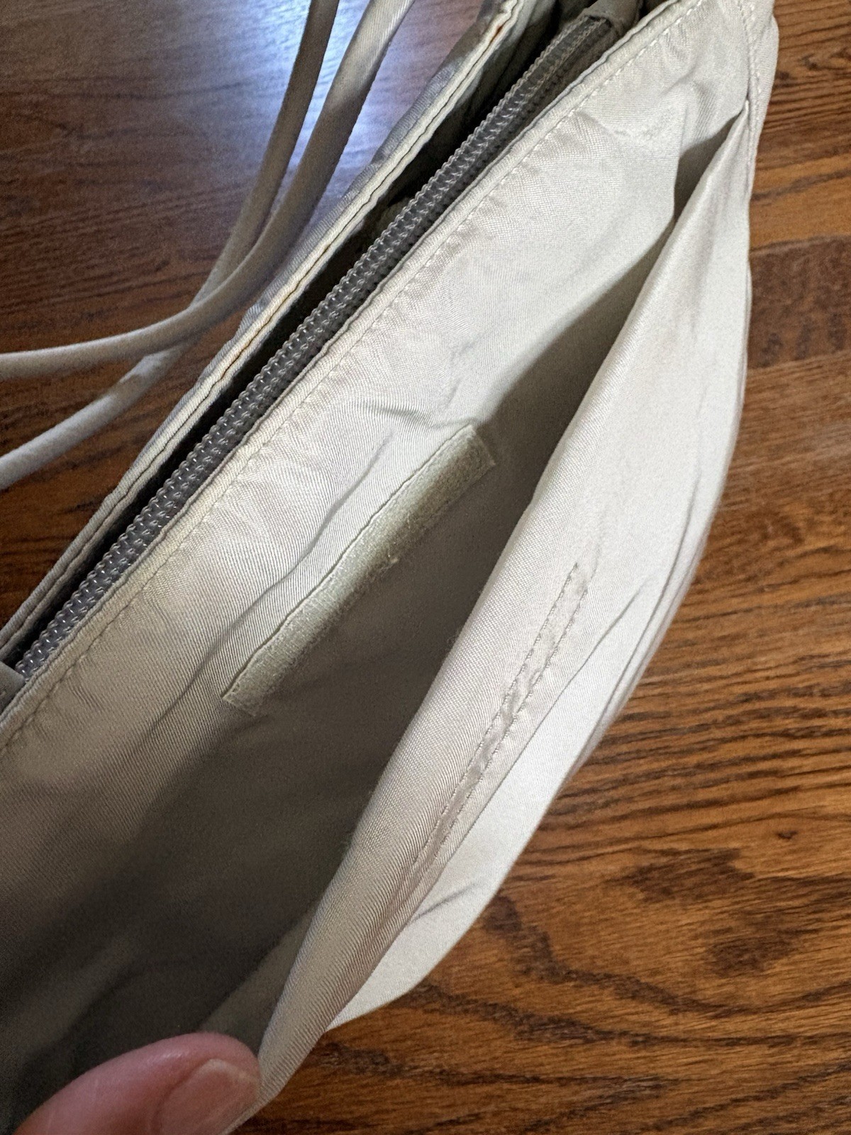 Vtg VGUC Prada Tessuto Light Gray Nylon Re-Edition 2000 Shoulder Bag Purse 9×8″