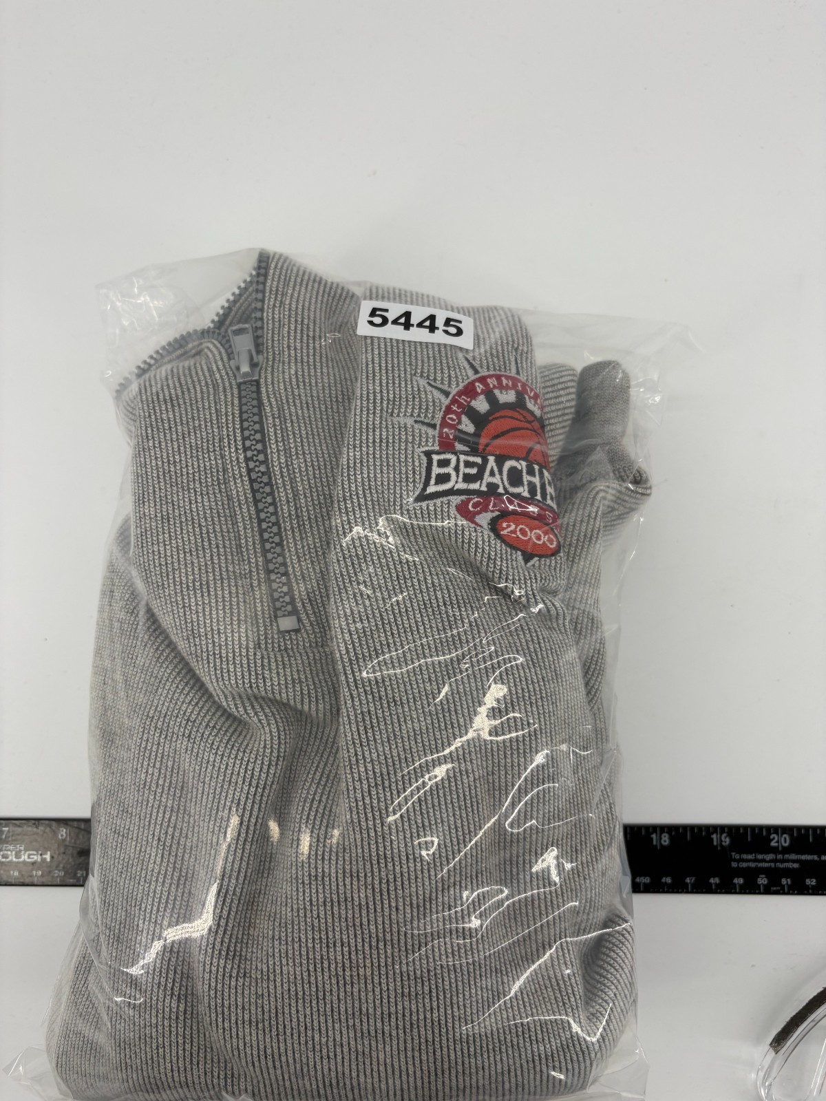 Vantage Beach Ball Classic 2009 Quarter Zip Sweatshirt Men’s Small Gray