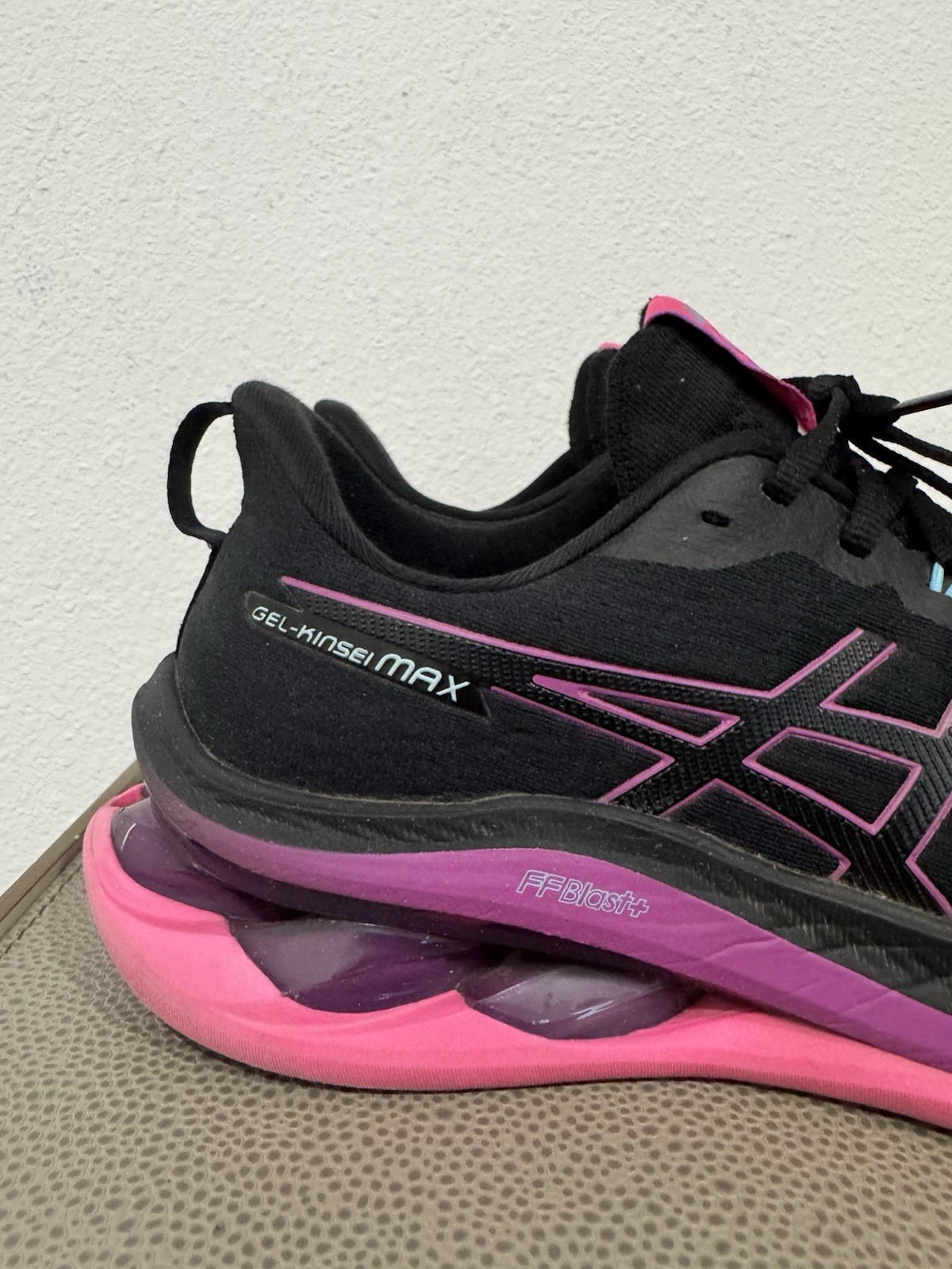 Asics Gel Kinsei Max Sneakers Running Shoes Women’s Size 11 Black / Pink