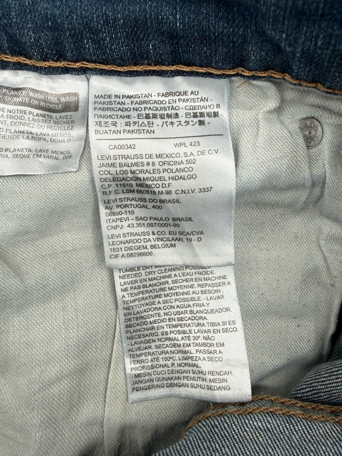 Levi’s 505 Jeans Men’s 34×32 Regular Fit Straight Leg Med Stonewash Zipper Fly
