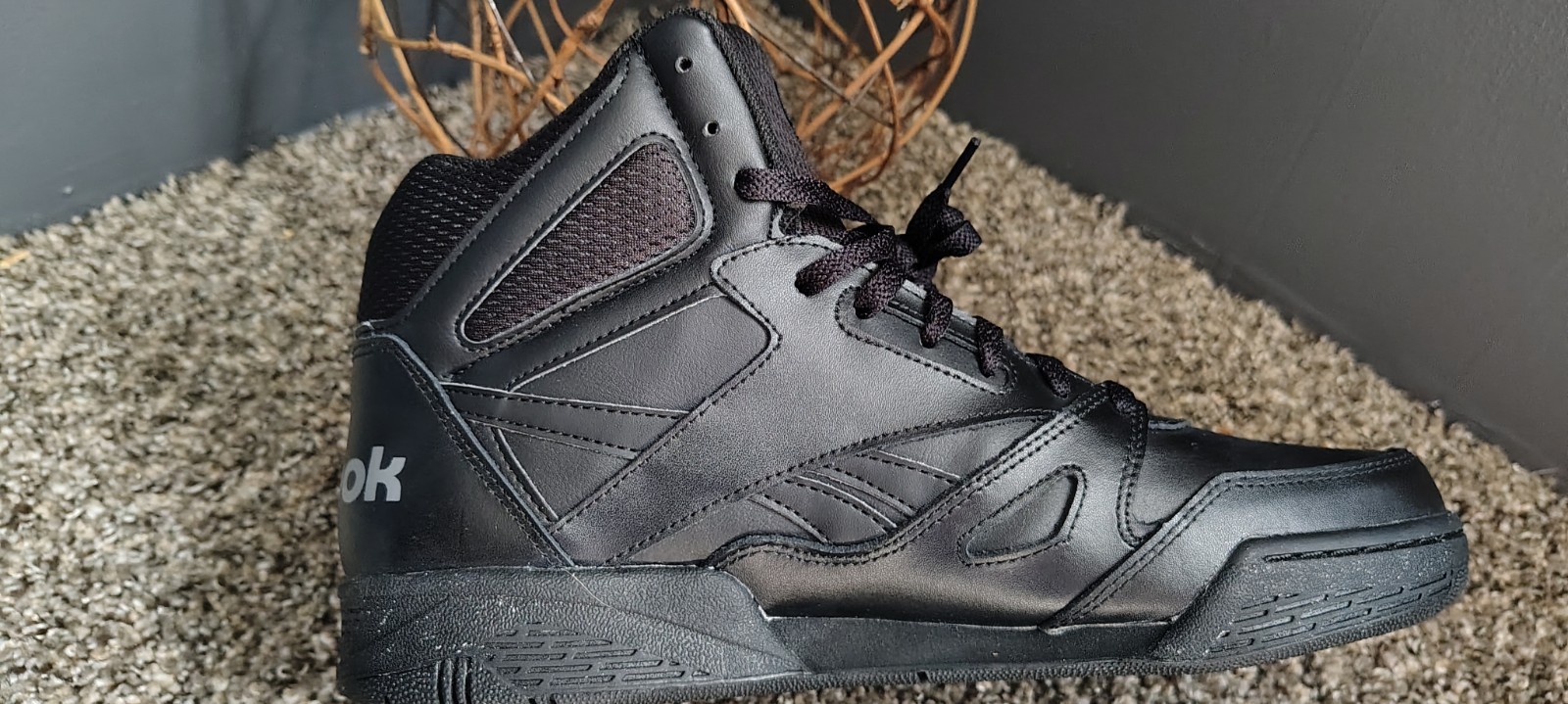 Reebok Royal Flag Mens Mid Top Basketball Sneakers All Black Leather Shoes
