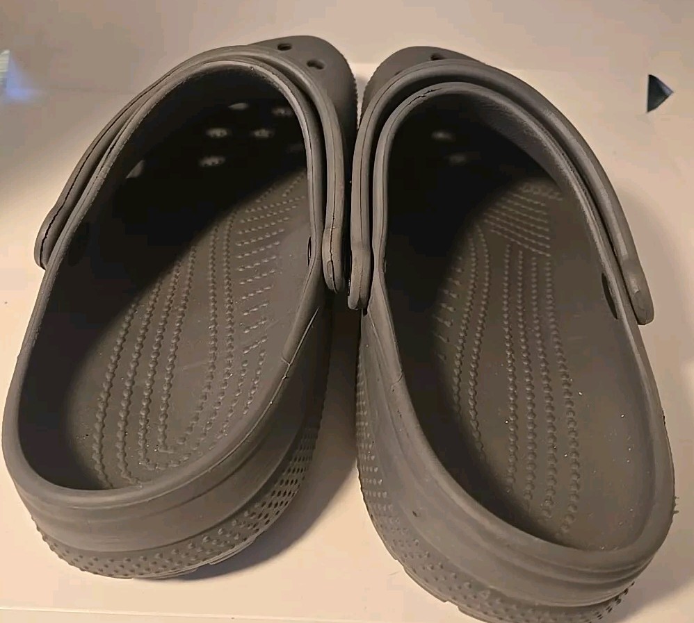 Crocs Baya Clogs Sandals Mens Size 10 Gray