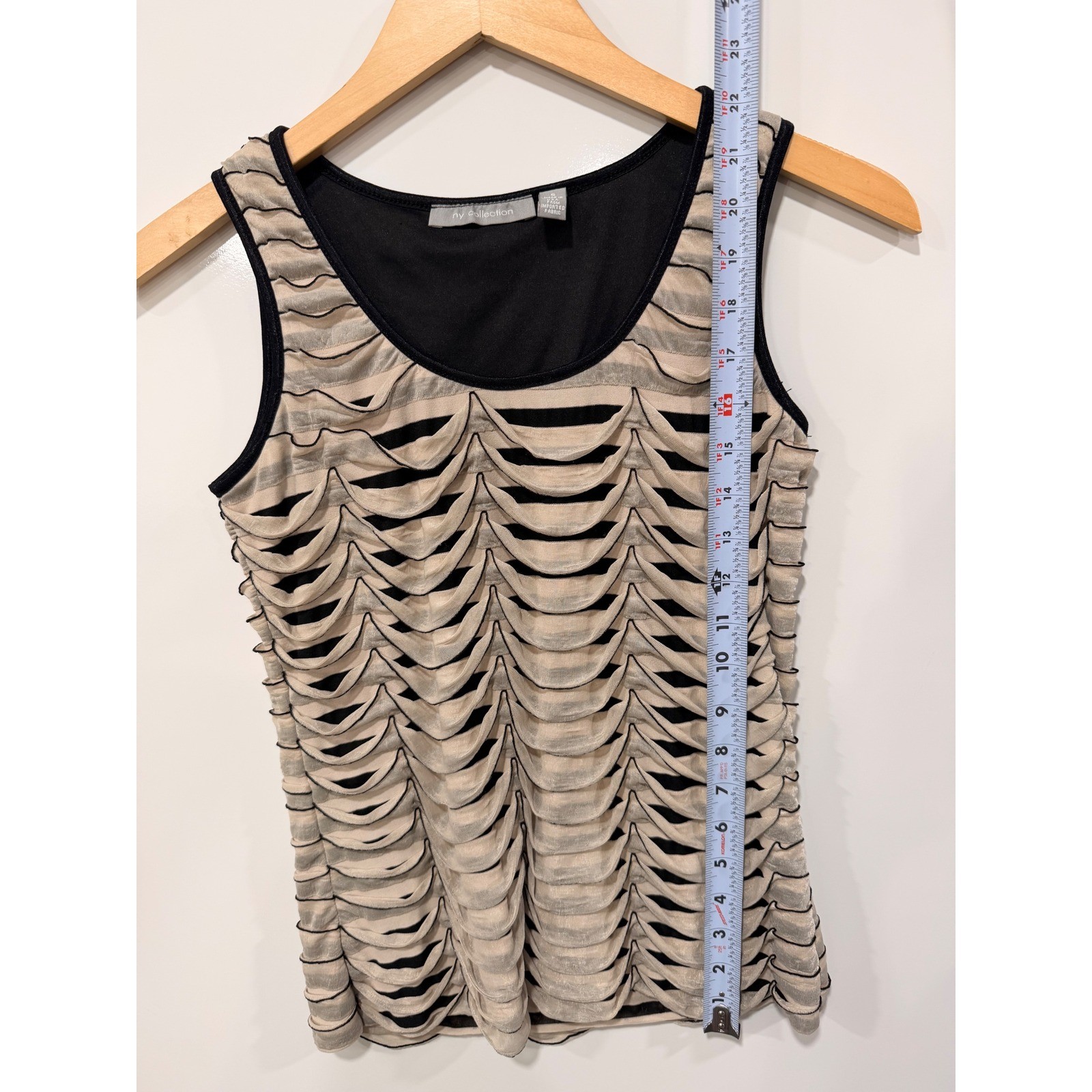 NY Collection Scalloped Ruffle Striped Tank Top Small Tan Black XNKT0190