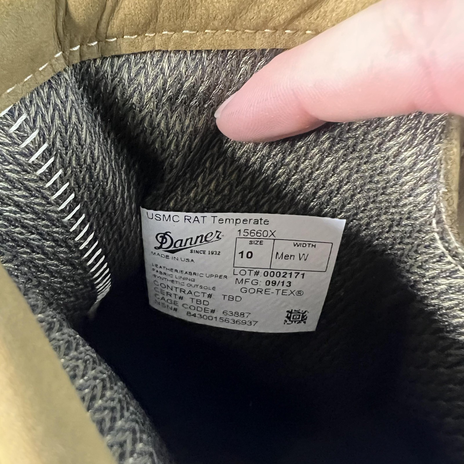 Danner USMC RAT Temperate Boots Mens Size 10 W Coyote Brown Gore-Tex USA 15660X