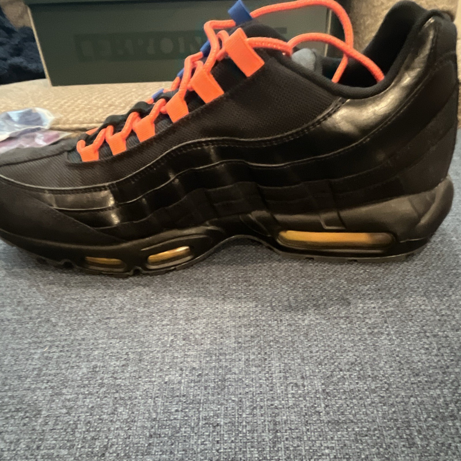 Nike Air Max 95 Premium NY vs LA Black/Rush Blue-Brilliant Orange AT8505-001