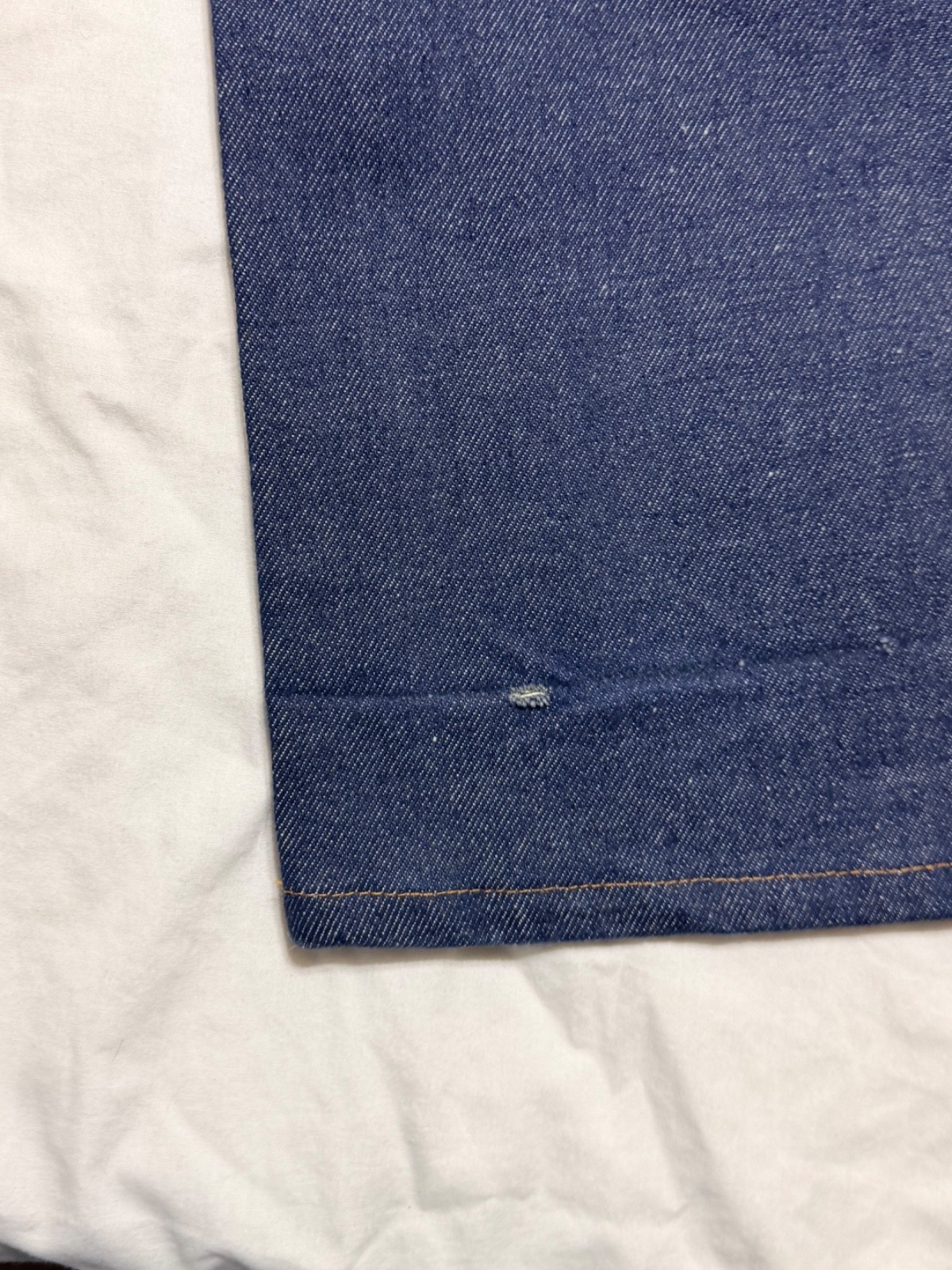 Ben Davis Carpenter Jeans 32X31 STYLE 776 DARK BLUE DISTRESSED FLAW