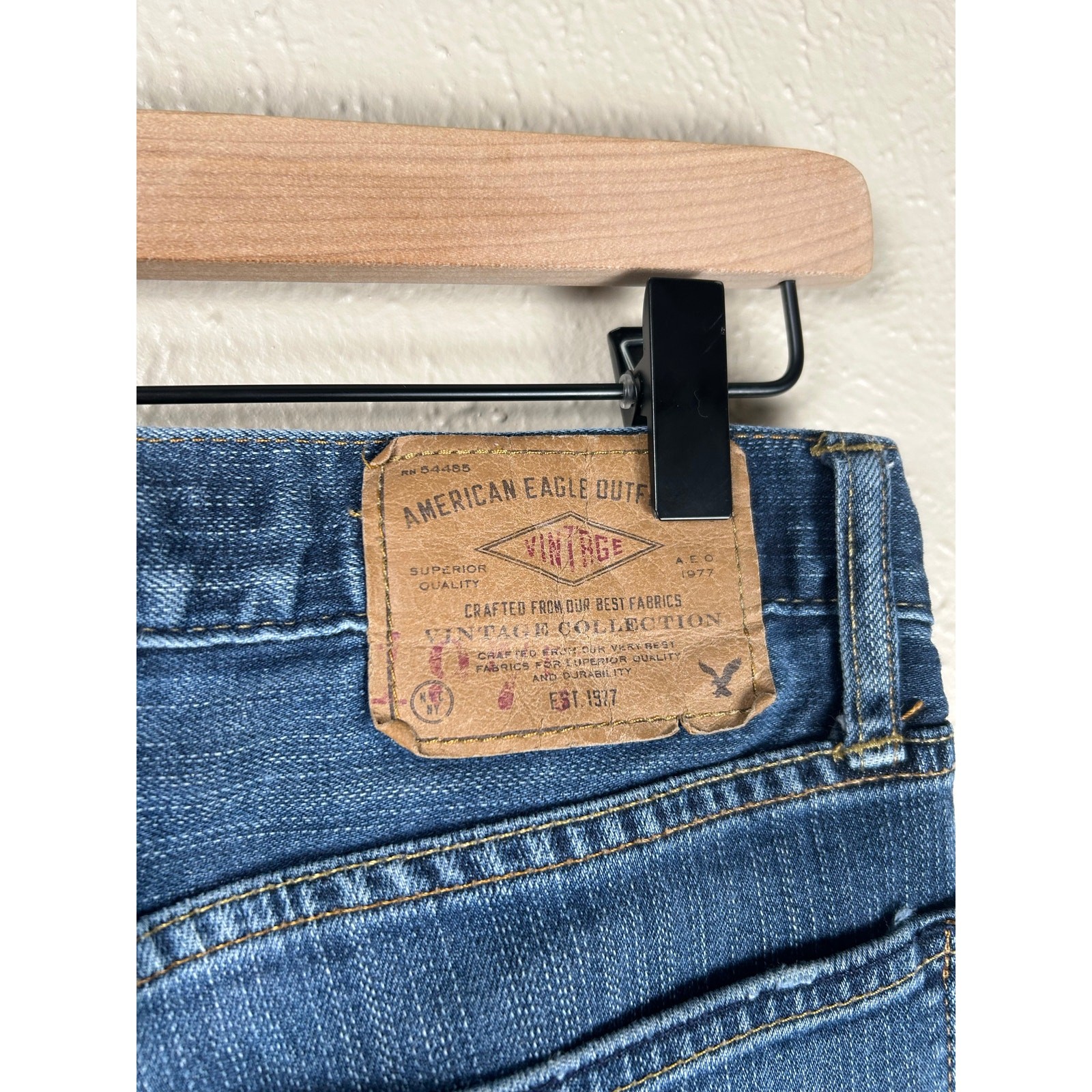 American Eagle Jeans Men’s Size 28×32 Blue Denim Tapered Leg Classic Pants