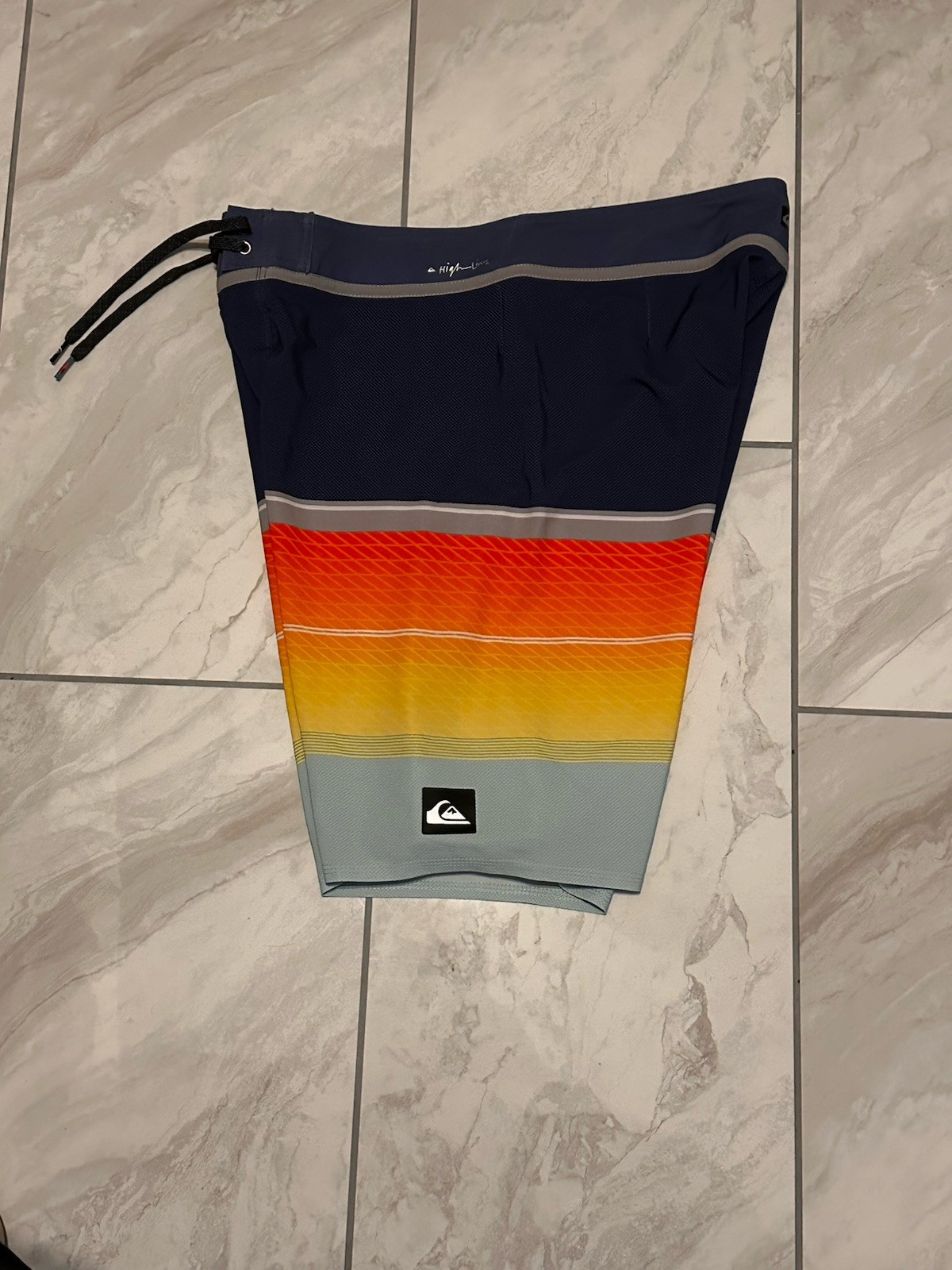 Quiksilver Highline Slab Boardshorts Men’s Waist 33 (fits like 34)