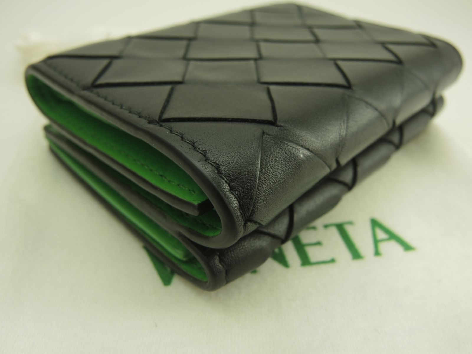 Bottega Veneta Mini Wallet Medium Intrecciato Leather Black Green 3.7*2.8*1.3in