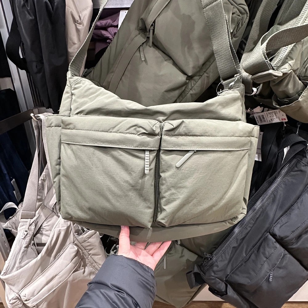 UNIQLO Multi Pocket Shoulder Bag 2 Colors Handbag For Men Women Messenger Bags