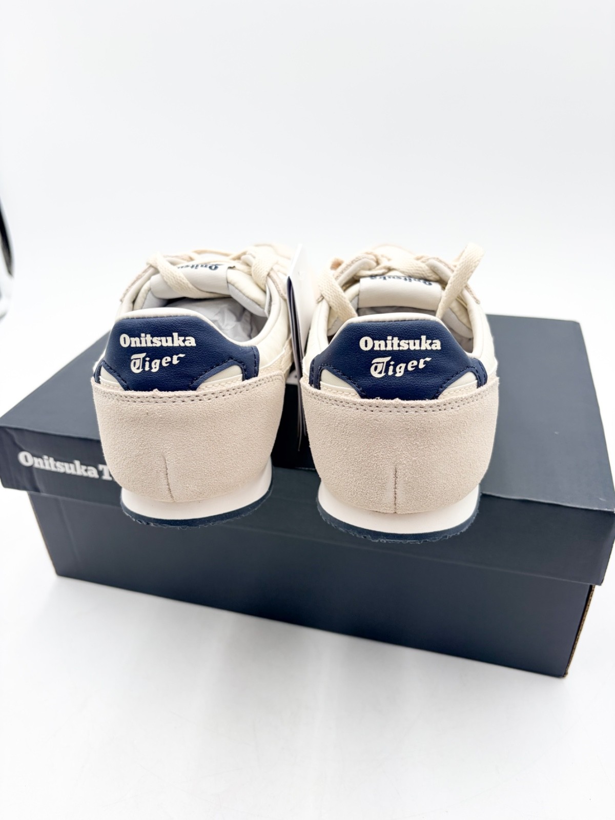 【NEW】Onitsuka Tiger SERRANO Oatmeal/Cream Daily Sneaker (US 7.5) From US