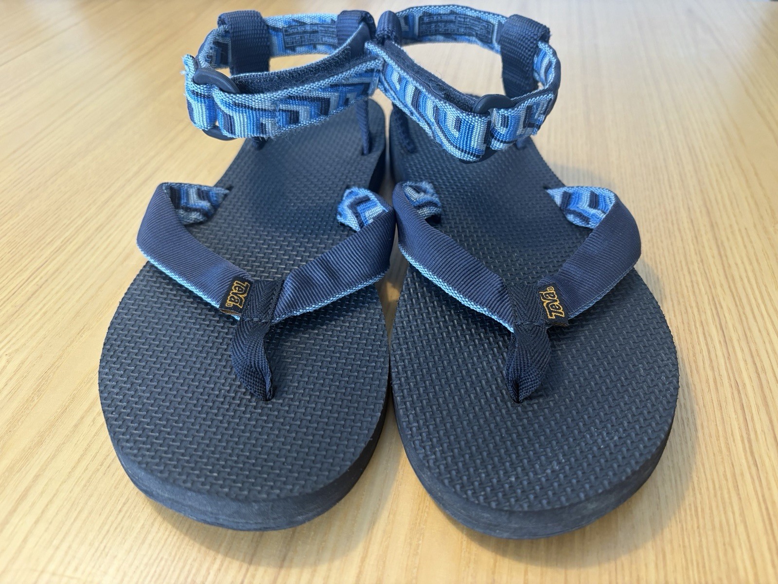 Teva – Women’s Size 10 Ankle Strap Sandals
