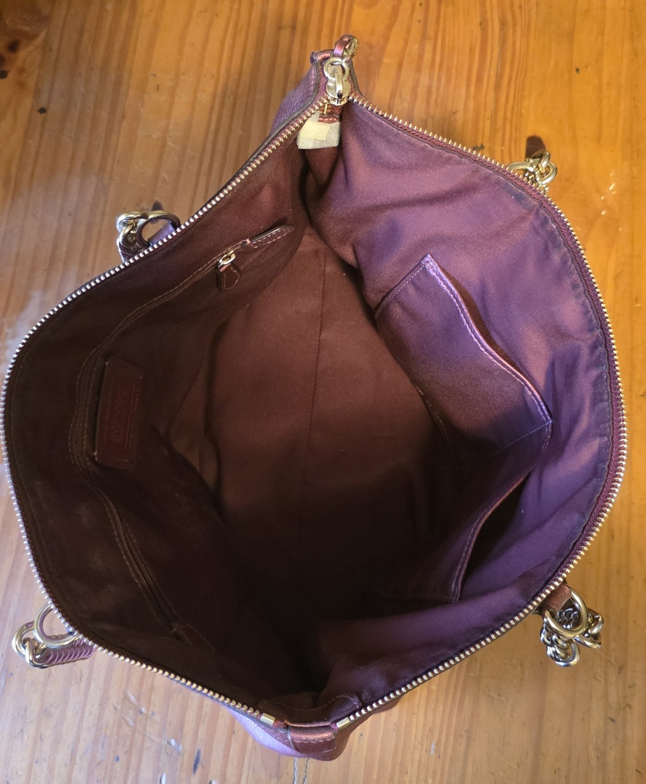 Coach F22208 Ava Cherry Pebbled Metallic Leather Gold Chain Tote Zipper